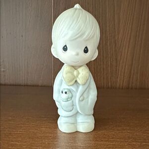 Vtg.Enesco Best Man Figurine with Cream and White Accents